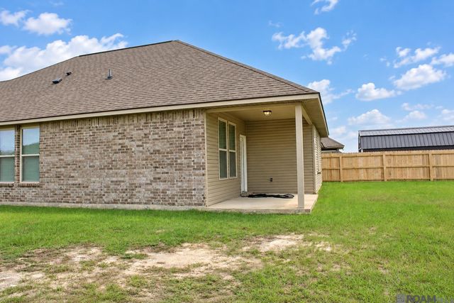 8872 Cherry Laurel Ave, Zachary, LA 70791