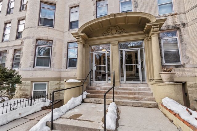 38 Winchester Street 4, Brookline, MA 02446