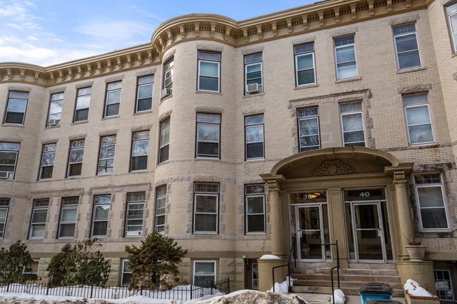 38 Winchester Street 4, Brookline, MA 02446