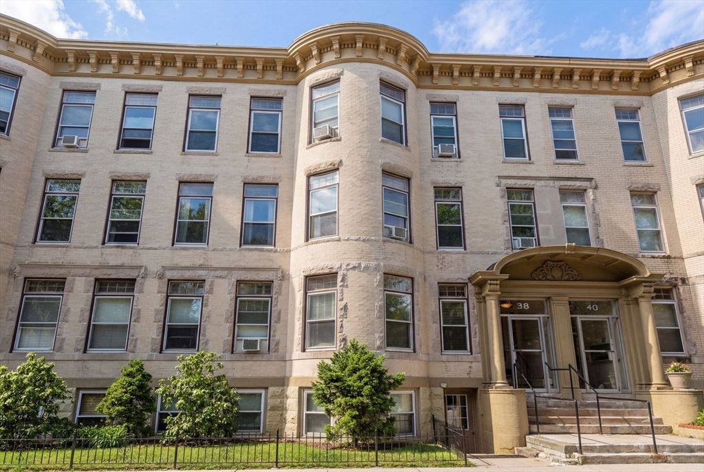 38 Winchester Street 4, Brookline, MA 02446