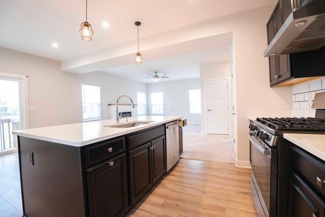 225 Messenger Way, Lewis Center, OH 43035