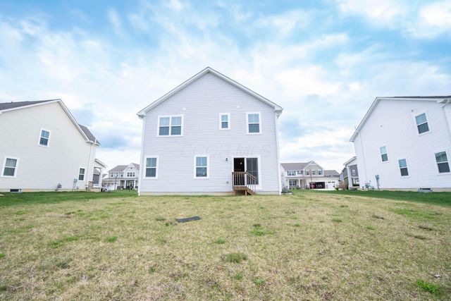 225 Messenger Way, Lewis Center, OH 43035