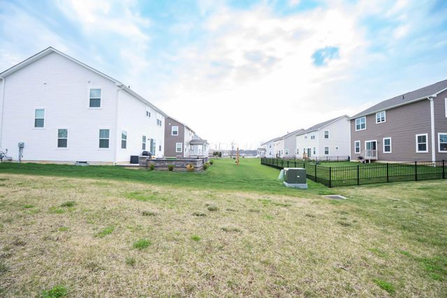 225 Messenger Way, Lewis Center, OH 43035