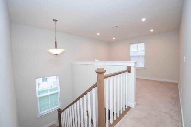 225 Messenger Way, Lewis Center, OH 43035