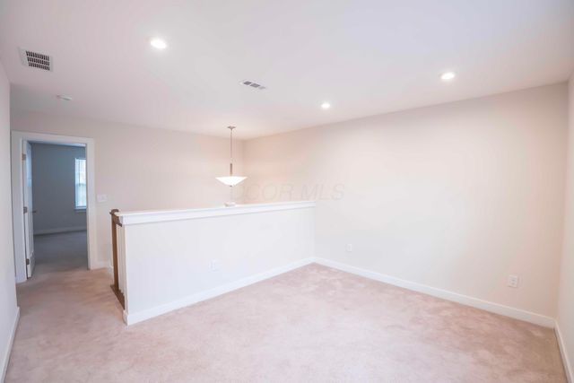 225 Messenger Way, Lewis Center, OH 43035