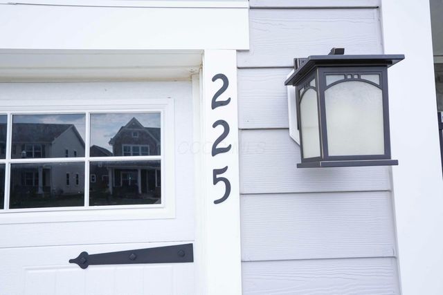 225 Messenger Way, Lewis Center, OH 43035