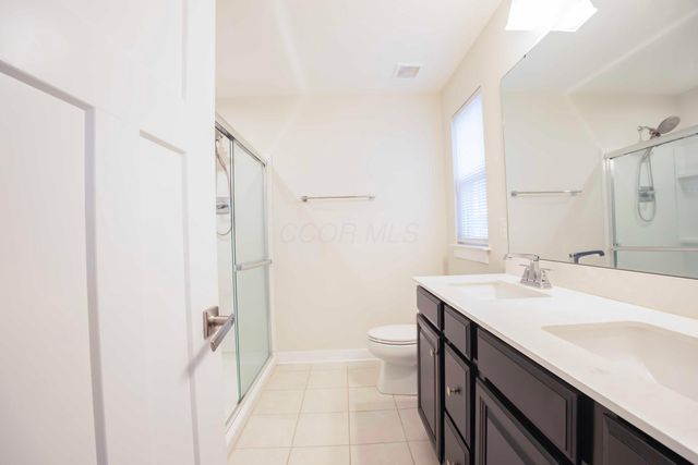 225 Messenger Way, Lewis Center, OH 43035