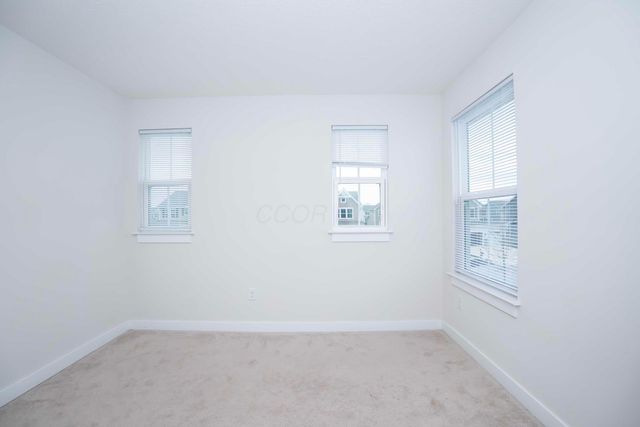 225 Messenger Way, Lewis Center, OH 43035