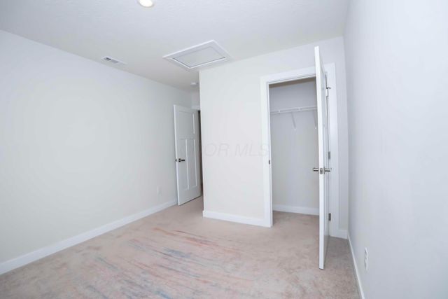 225 Messenger Way, Lewis Center, OH 43035