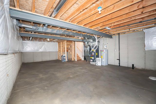 225 Messenger Way, Lewis Center, OH 43035