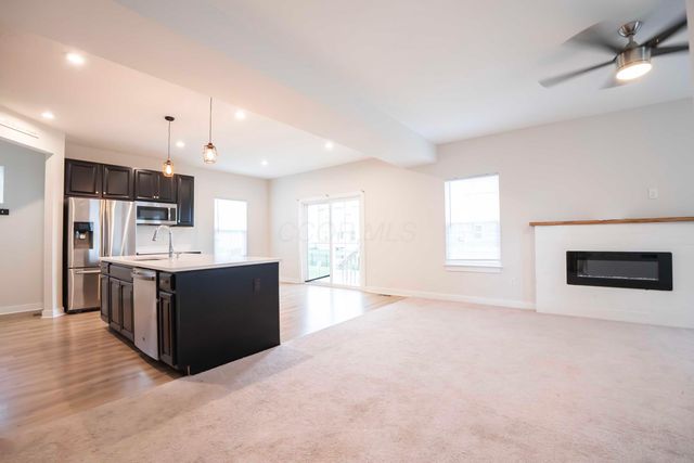 225 Messenger Way, Lewis Center, OH 43035