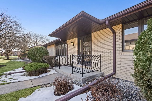 15607 Petunia Court 29, Orland Park, IL 60462
