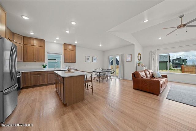 1043 E Mountain Peak Loop, Palmer, AK 99645