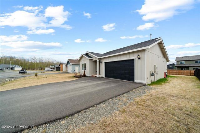 1043 E Mountain Peak Loop, Palmer, AK 99645