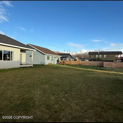 1043 E Mountain Peak Loop, Palmer, AK 99645