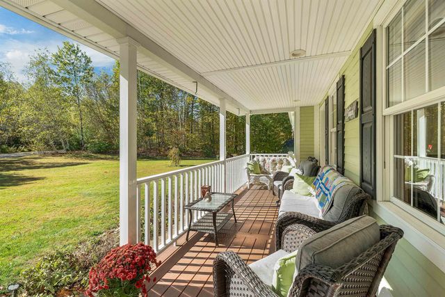 15 County Road, Alton, NH 03810