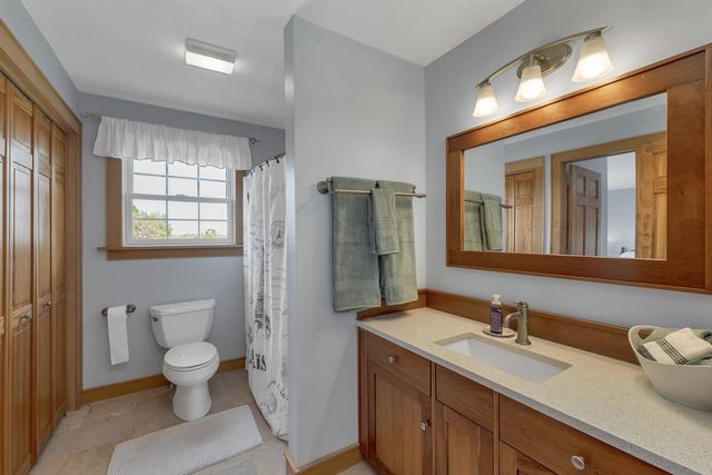 15 County Road, Alton, NH 03810