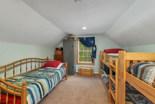 15 County Road, Alton, NH 03810