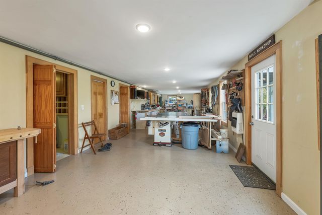 15 County Road, Alton, NH 03810