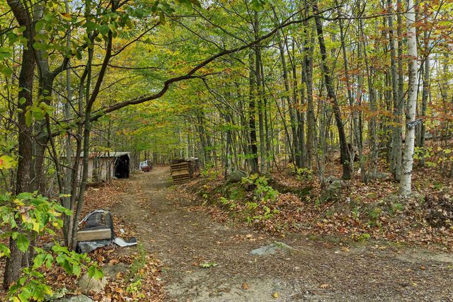 15 County Road, Alton, NH 03810