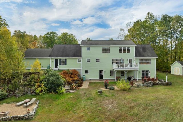 15 County Road, Alton, NH 03810