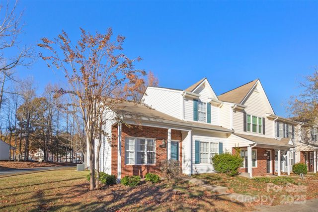 5305 Magnolia Tree Lane, Charlotte, NC 28215