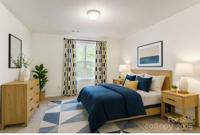 5305 Magnolia Tree Lane, Charlotte, NC 28215