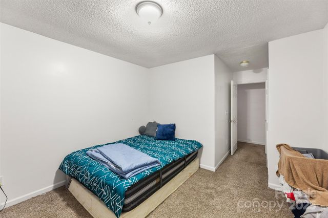 5305 Magnolia Tree Lane, Charlotte, NC 28215