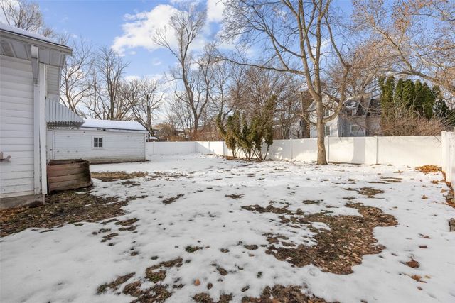 1305 Franklin Street, Iowa City, IA 52240