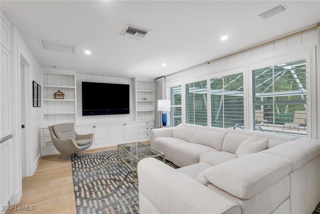 695 Regatta RD S, Naples, FL 34103