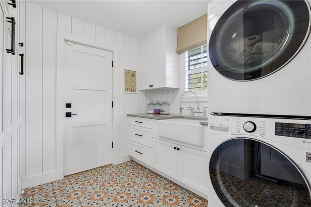 695 Regatta RD S, Naples, FL 34103