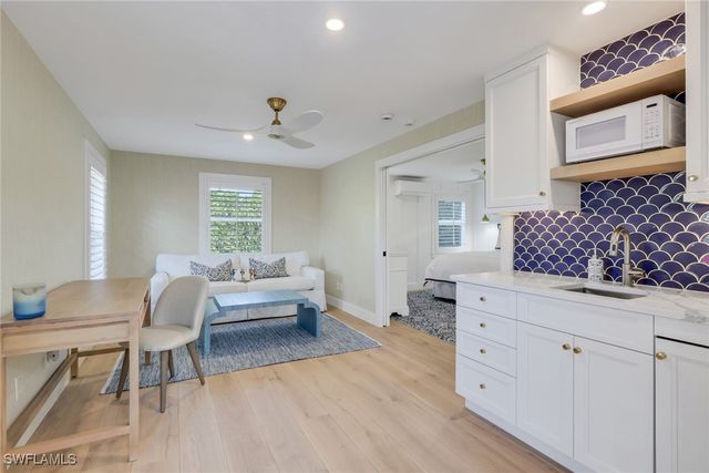 695 Regatta RD S, Naples, FL 34103