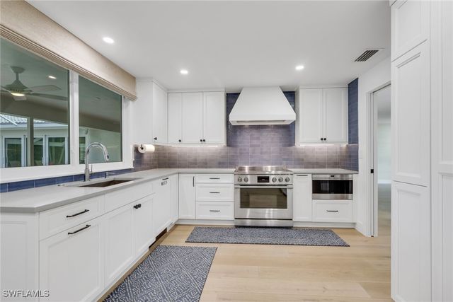 695 Regatta RD S, Naples, FL 34103