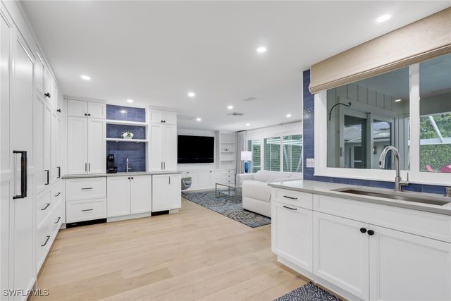 695 Regatta RD S, Naples, FL 34103