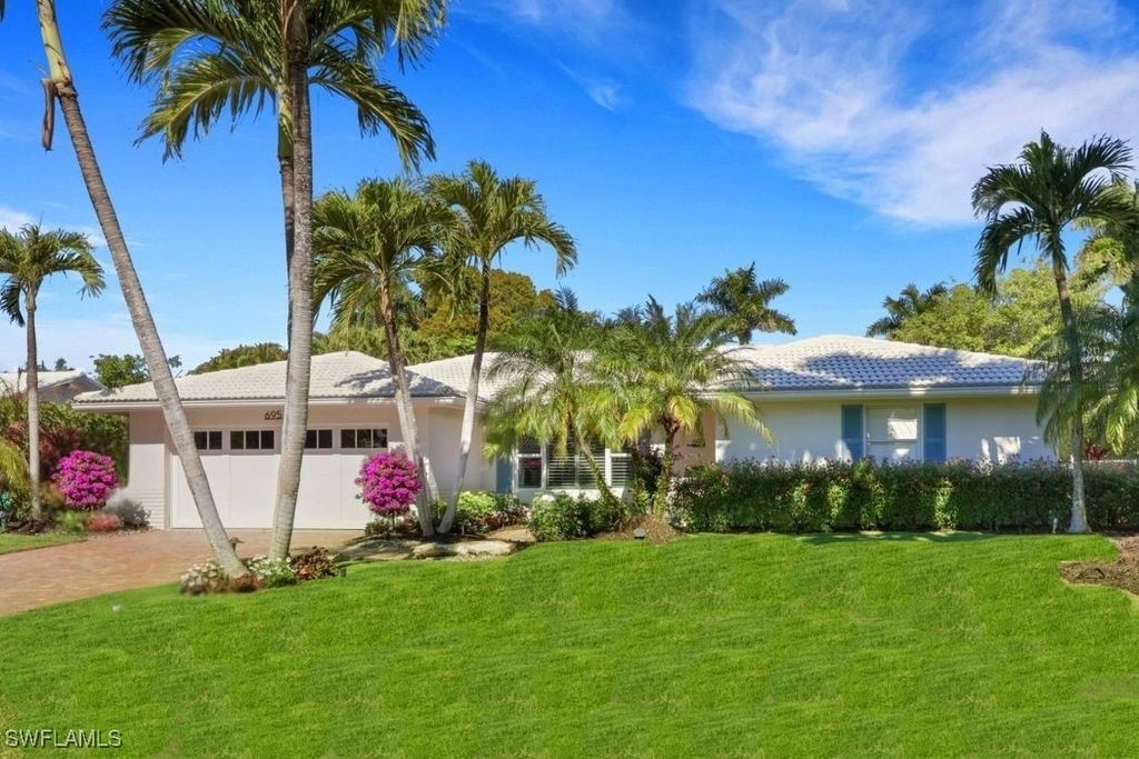 695 Regatta RD S, Naples, FL 34103