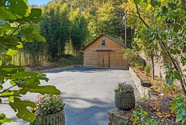 433 Grayson Dr, Nashville, TN 37205