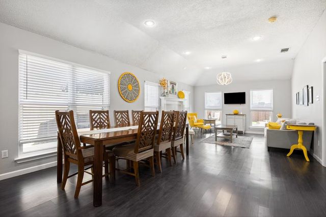 2202 Ashwood Court, Carrollton, TX 75006
