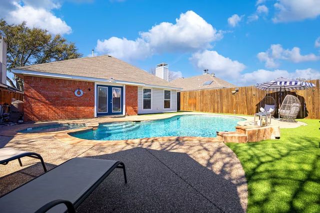 2202 Ashwood Court, Carrollton, TX 75006