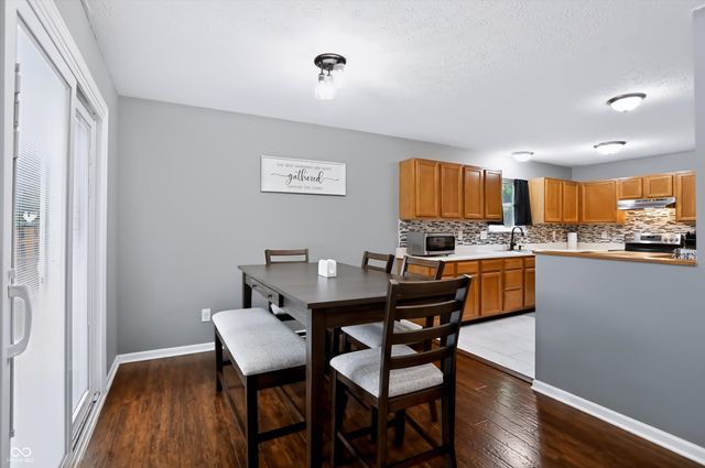 4846 Oakleigh Parkway, Greenwood, IN 46143