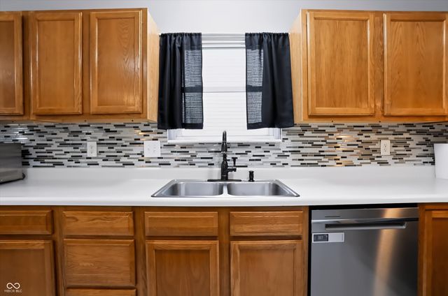4846 Oakleigh Parkway, Greenwood, IN 46143