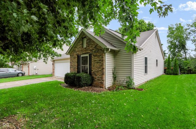 4846 Oakleigh Parkway, Greenwood, IN 46143