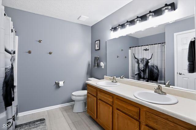 4846 Oakleigh Parkway, Greenwood, IN 46143