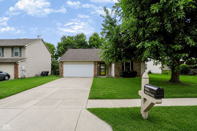 4846 Oakleigh Parkway, Greenwood, IN 46143