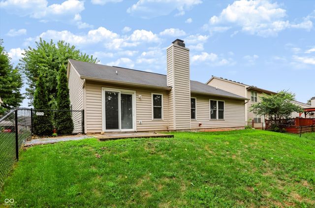 4846 Oakleigh Parkway, Greenwood, IN 46143