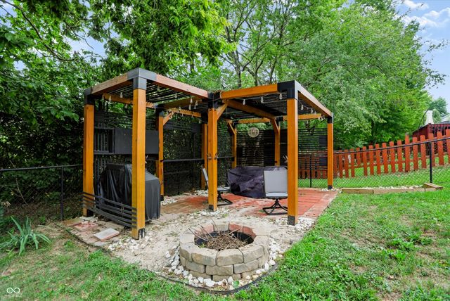 4846 Oakleigh Parkway, Greenwood, IN 46143