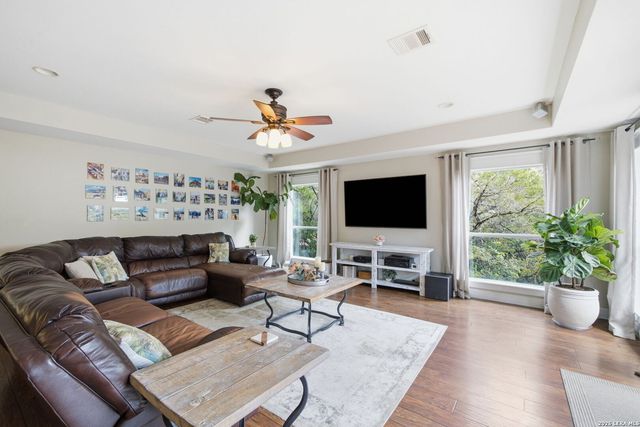 16611 YAUPON VLY, Helotes, TX 78023