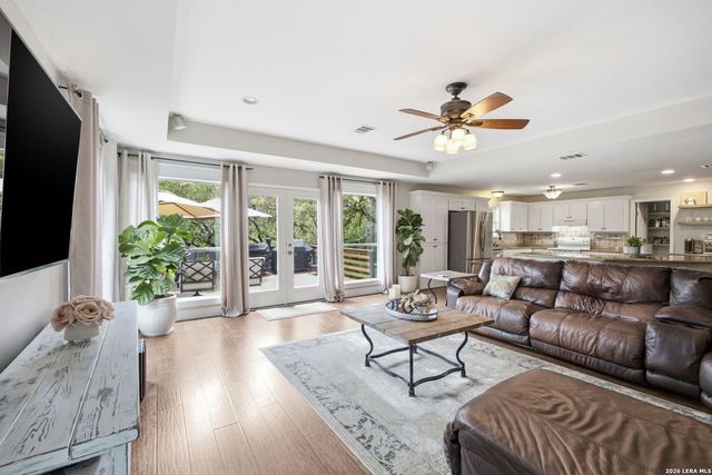 16611 YAUPON VLY, Helotes, TX 78023