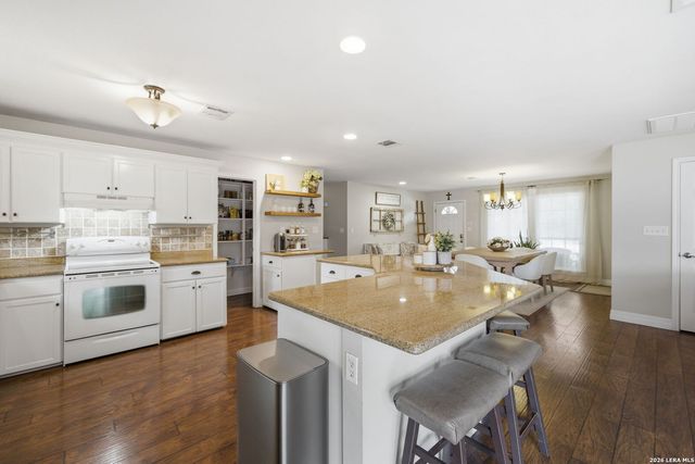 16611 YAUPON VLY, Helotes, TX 78023