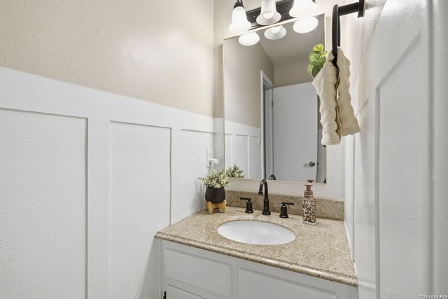 16611 YAUPON VLY, Helotes, TX 78023