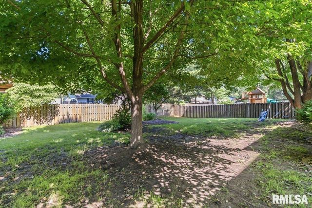 1521 Wood Mill Drive, Springfield, IL 62704